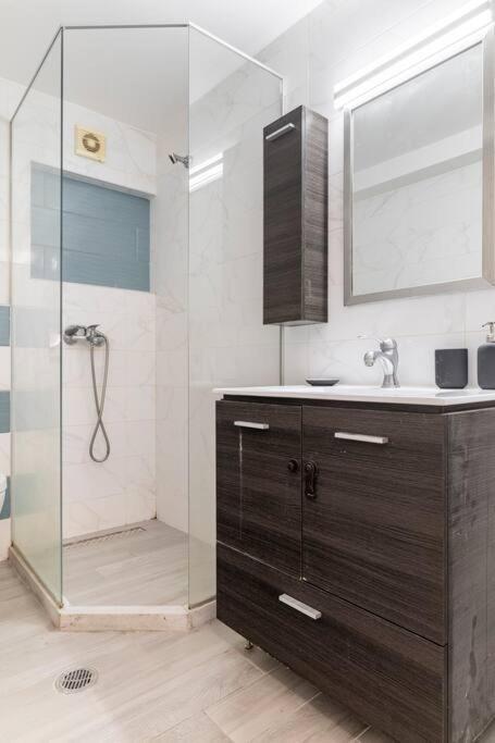 Apartment At Ano Glifada. Ateny Zewnętrze zdjęcie